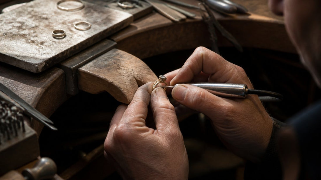 Handcrafted vs Mass-Produced Jewellery: Key Differences