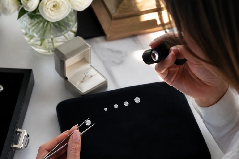 How to Choose the Right Diamond Carat Weight